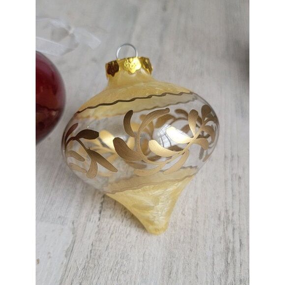 Blown glass pointed red gold trim set ornament Xmas mistletoe - Picture 3 of 6